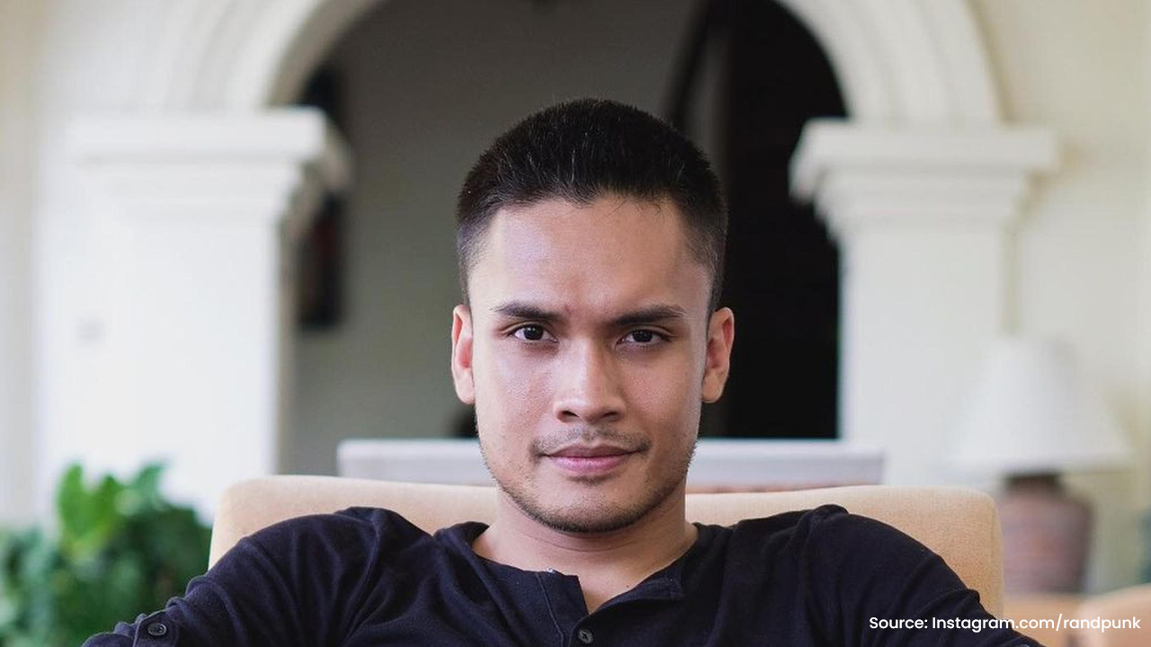 6 Potret Basecamp Randy Pangalila di Balik Layar Sinetron SCTV Wanita Istimewa, Bawa Mesin Kopi Pribadi